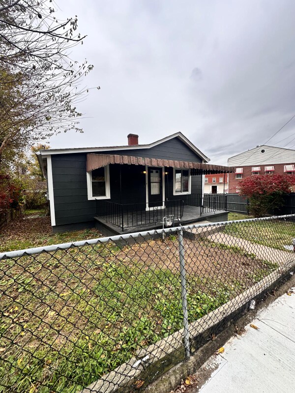 165 Highland Ave, McKees Rocks, PA 15136