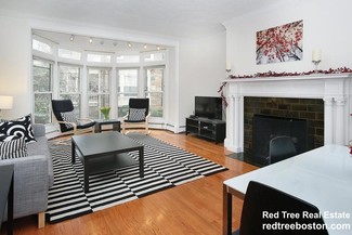 17 Regent Cir Unit 2, Brookline, MA 02445