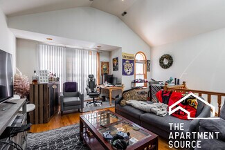 920 N Paulina St Unit 2, Chicago, IL 60622