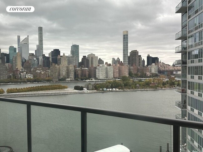 46-10 Center Blvd, Long Island City, NY 11109 - photo 6