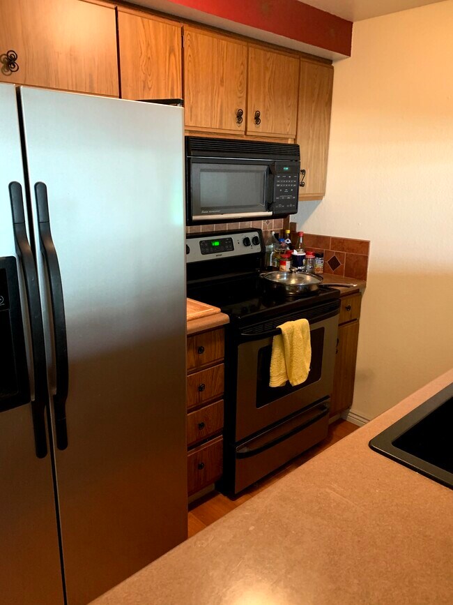 2740 E Otero Plaza unit 10, Centennial, CO 80122 - photo 2