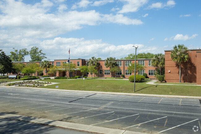 Many students in the area attend C.E. Williams Middle School North Campus.