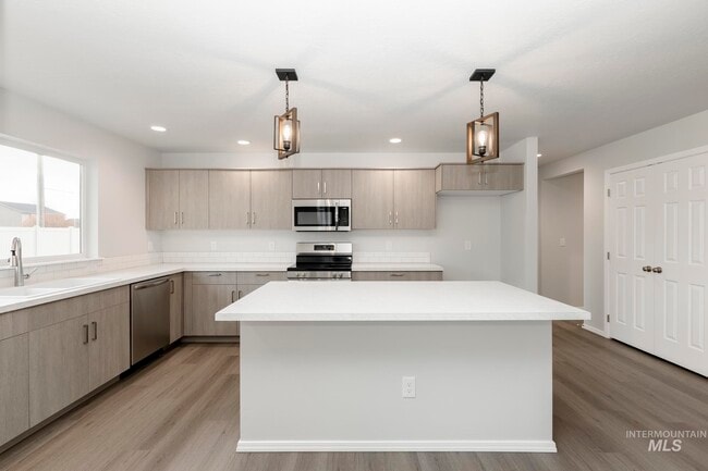 13695 Nisene Ct, Caldwell, ID 83607 - photo 5