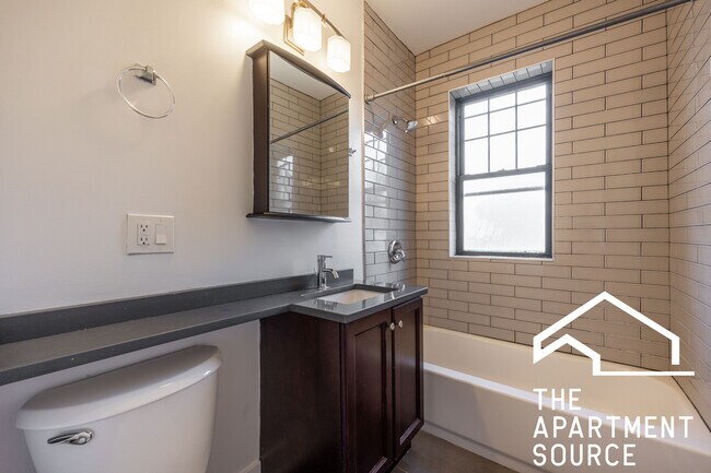 3904 N Janssen Ave unit 2, Chicago, IL 60613 - photo 7