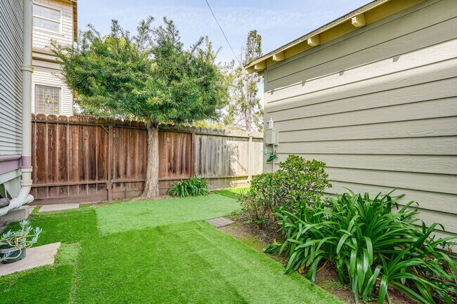 2629 Eagle Ave unit ID1304881P, Alameda, CA 94501 - photo 4