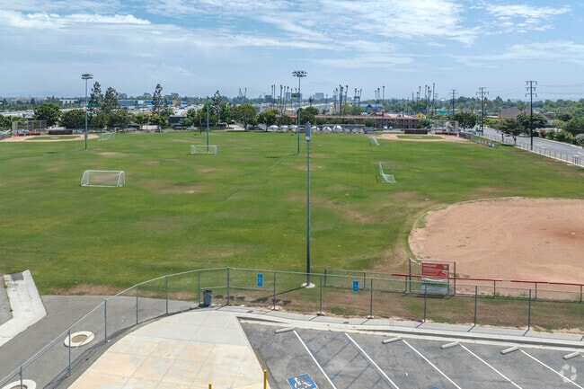 California Elementary School in Costa Mesa supports students' academic and athletic excellence.