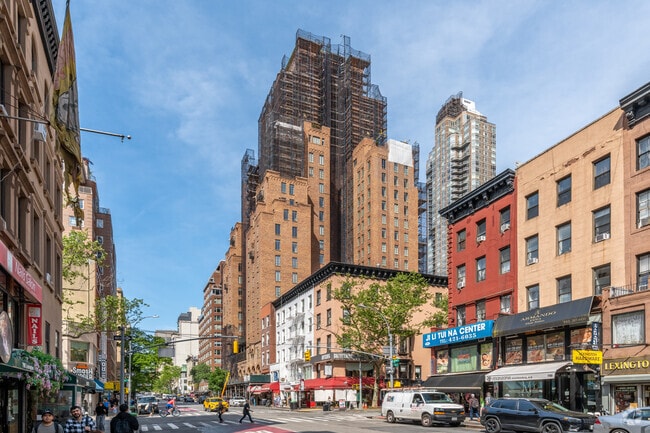 About 140 E 63rd St, New York NY | HOAs, Reviews, Amenities