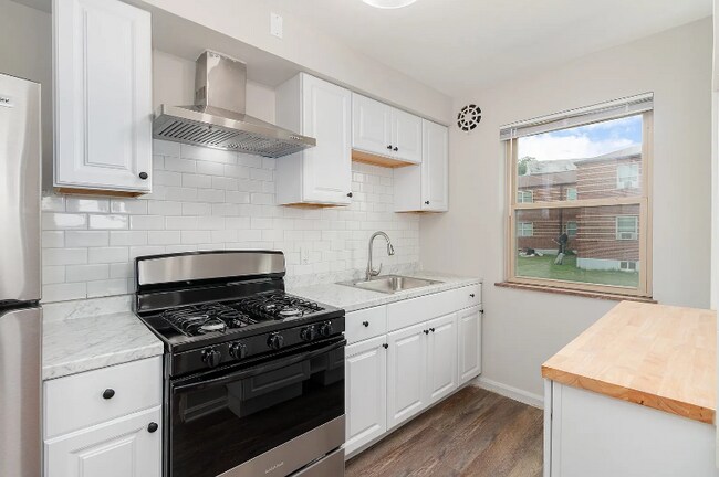 1607 Asmann Ave unit 20, Cincinnati, OH 45229 - photo 6