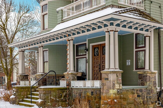 Historic homes throughout Ypsilanti date back to between 1800s and the mid-1900s.