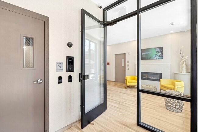 E Residences @ 6810 Polk St, Guttenberg, NJ 07093 - photo 6