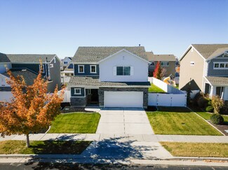 3548 S Clearwater Way, Syracuse, UT 84075