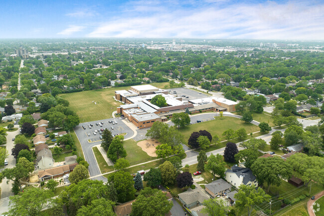Springman Middle School is located in Glenview, Illinois.