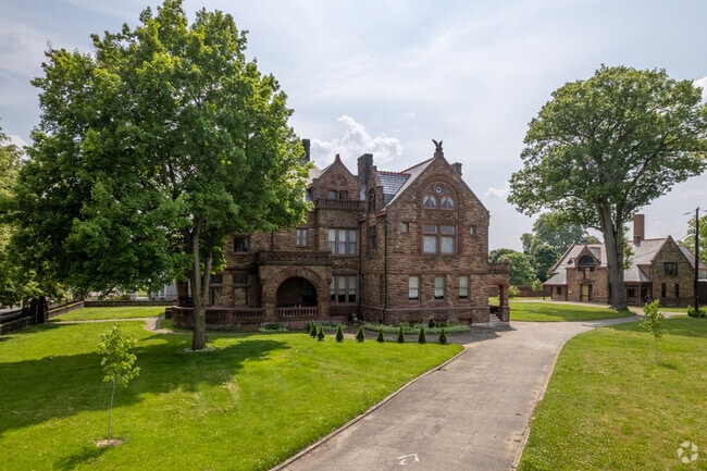 Middletown has homes that date back to the 1800's such as the Sorg Mansion.