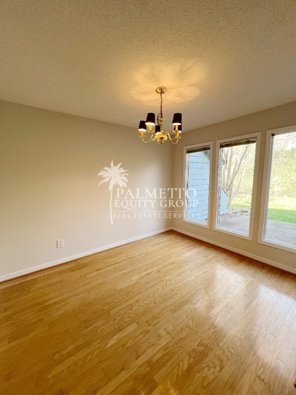 210 N Lindell Rd, Greensboro, NC 27403 - photo 5