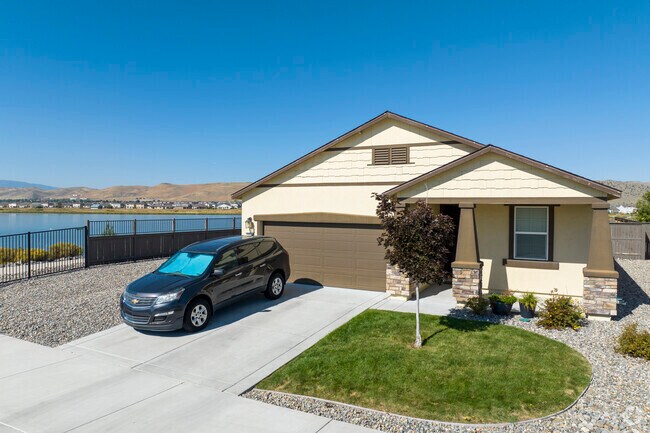 No matter where you live in Pioneer Meadows it's easy to access the walking paths on the lake.