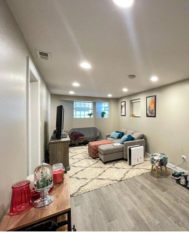 2730 N Wilton Ave unit G, Chicago, IL 60614 - photo 5