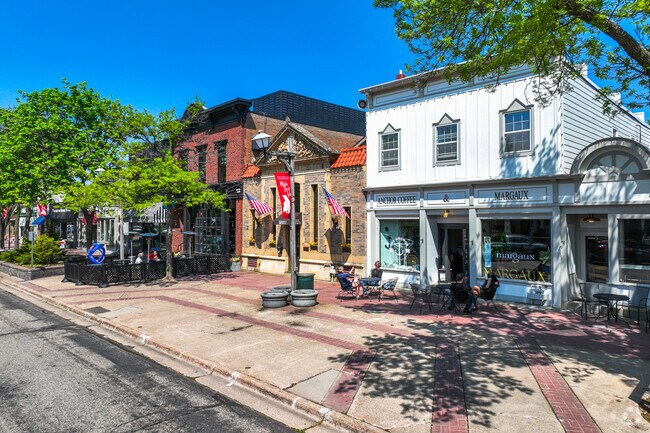 Residents can travel to downtown White Bear Lake for shopping, small businesses, & local eateries.