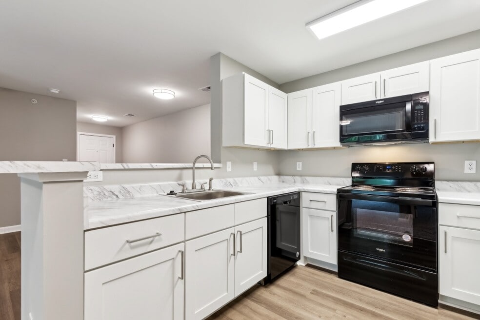 Barrington Parc Apartments, Moody, AL 35004 - photo 1