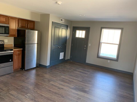 324 Scotts Run Rd unit 101, Maidsville, WV 26541 - photo 5