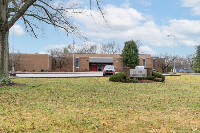 Dunn Elementary School is a public school serving students in K through 5th grades.