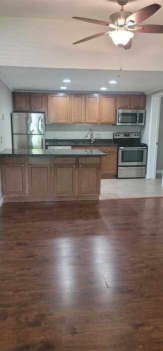 121 Waterbury Ct Unit 125, Westland, MI 48186