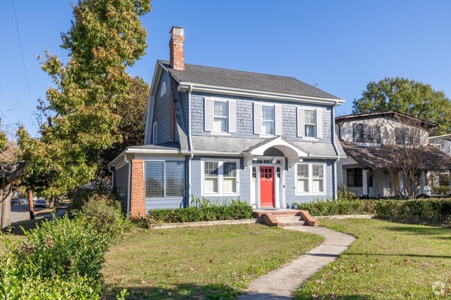 Beautiful colonial homes are nestled in Virginia Union, Richmond.