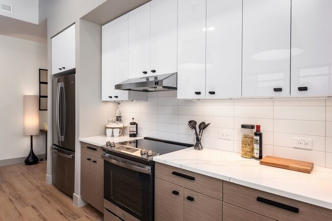 Bemiston Place Apartments, Clayton, MO 63105 - photo 4