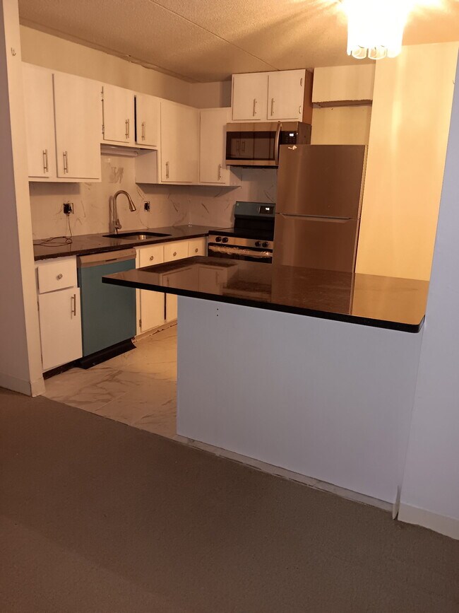 80 N Warren St unit 36, Woburn, MA 01801 - photo 5