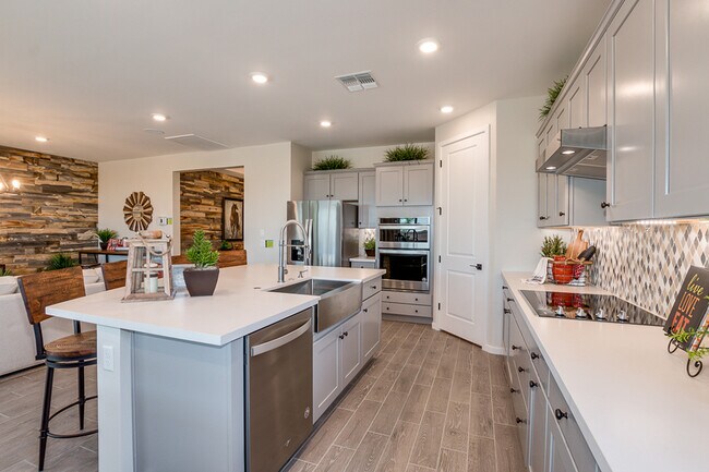 8639 N 176th Ln, Waddell, AZ 85355 - photo 5