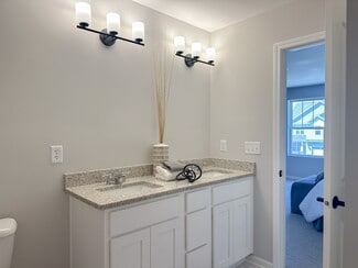 20 Sandalwood Ave, Cortland, IL 60112