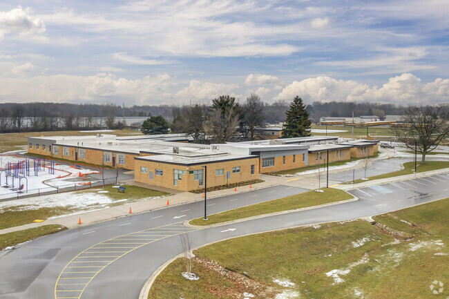 Elliott Elementary School, Campus Overview-1