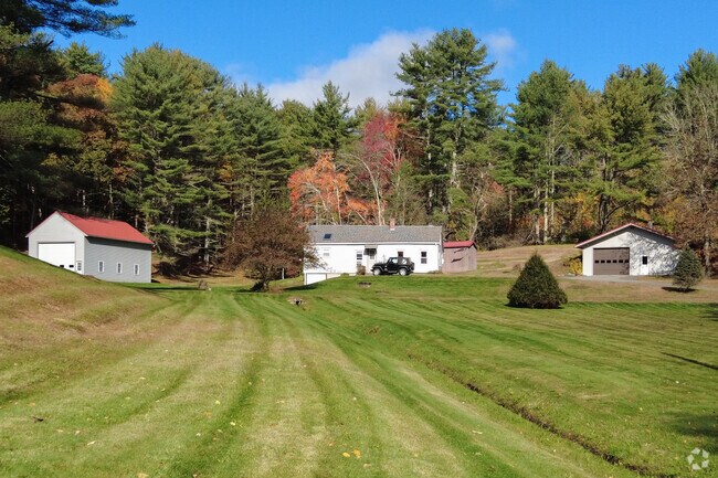 Spacious yards envelop historic homes in Pelham.