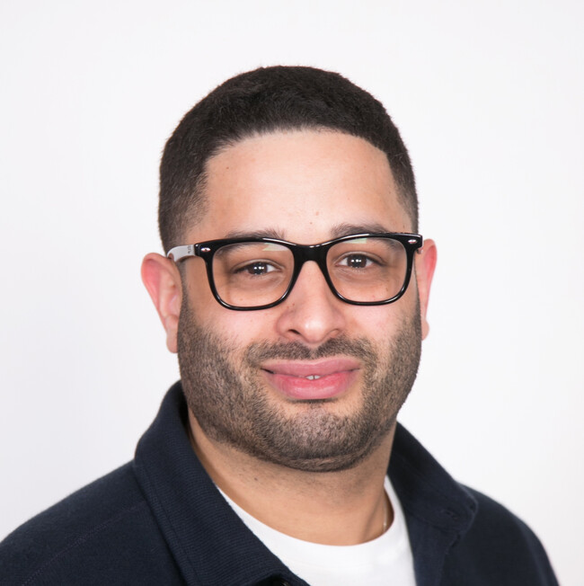 Agent Photo