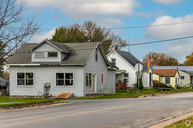 Single-story homes are common in Buffalo.