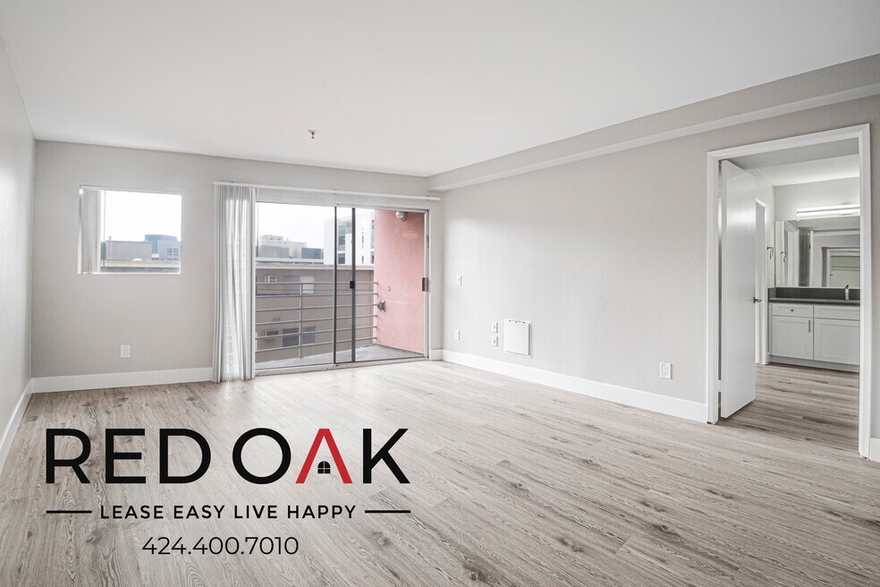 6700 Franklin Place unit 111, Los Angeles, CA 90028 - photo 1