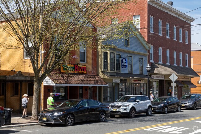 Downtown Hightstown offers a variety of dining options for residents.