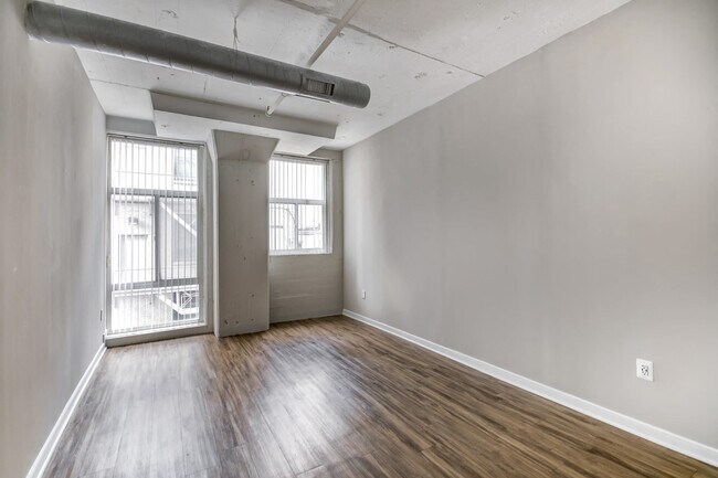 222 Saratoga, Baltimore, MD 21202 - photo 4