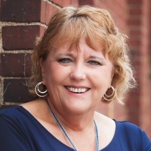 DeAnn Lee