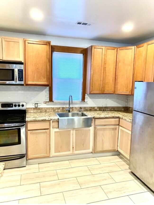 3308 Harding St, Portsmouth, VA 23703