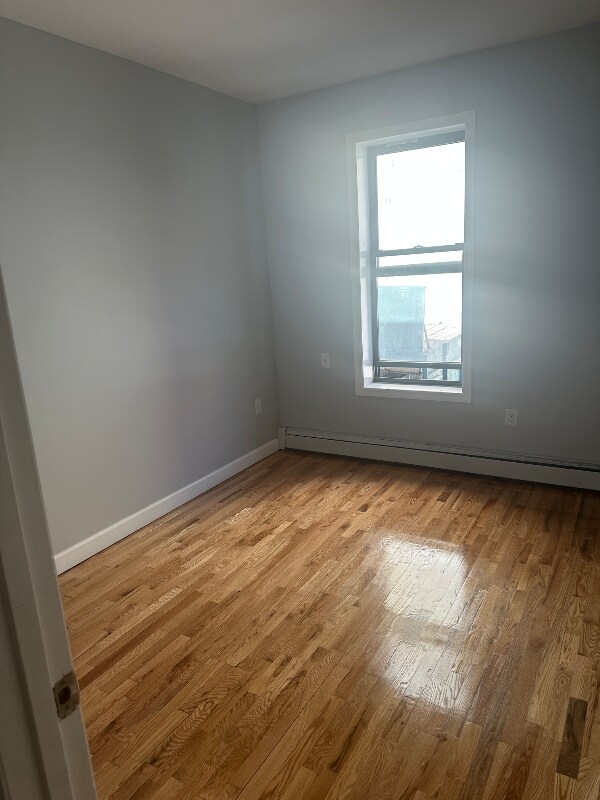 809 Chestnut St unit 809 Chestnut St, Bronx, NY 10467 - photo 1