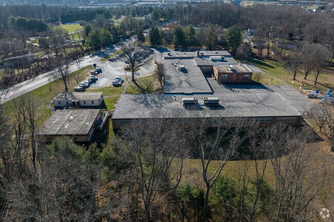There is a 15:1 student to teacher ratio at Freedom District Elementary.