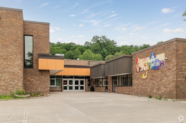 Boynton Middle School in Ithaca received a steller A- grade from Niche for 2025.
