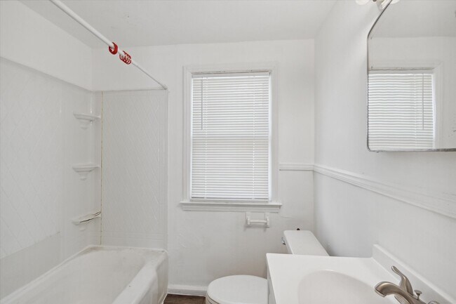 22107 15 Mile Rd, Clinton Township, MI 48035 - photo 6