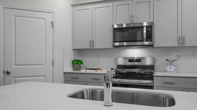 1012 Octans Way unit 36210056, Wendell, NC 27591 - photo 7