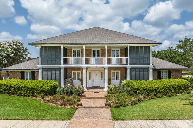 Georgian-style homes remain a hallmark of Lake Terrace-Oaks architecture.