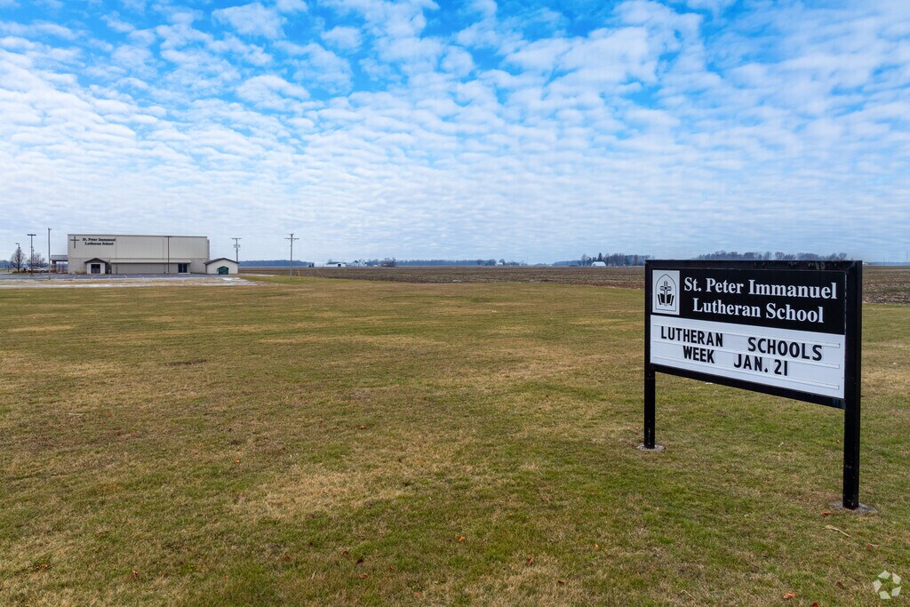 Welcome to St. Peter-Immanuel Lutheran School.
