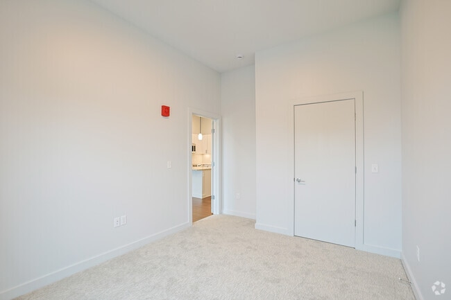 1BR, 1BA - 760SF - Bedroom