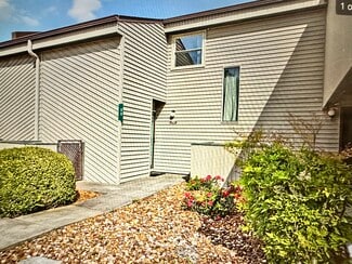 38 Lakeshore Ln Unit 50, Crossville, TN 38558