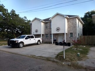 540 Waco St Unit 540B, Pleasanton, TX 78064