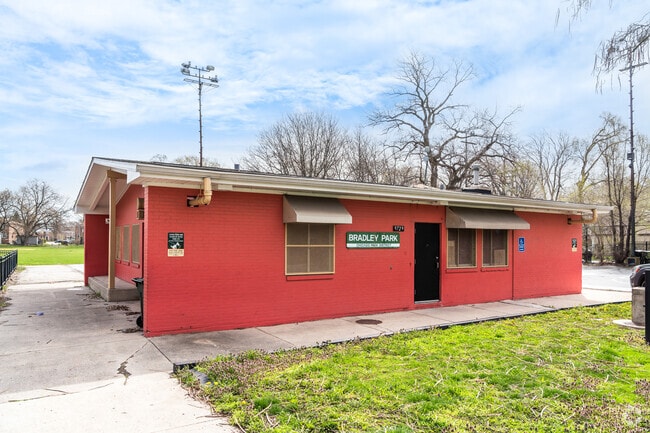 Bradley Park in Jeffrey Manor has a great little field house.